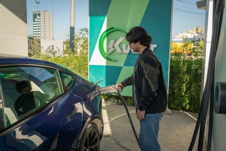 How to Choose the Right Level 2 EV Charger for Your Home Installation