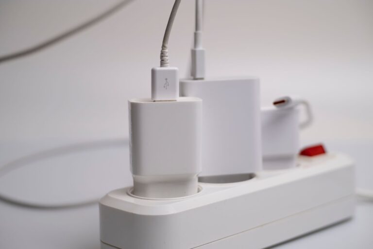Power Strip With USB Review: 5 Models Tested for Home Office Surge Protection - ChargingGearLab