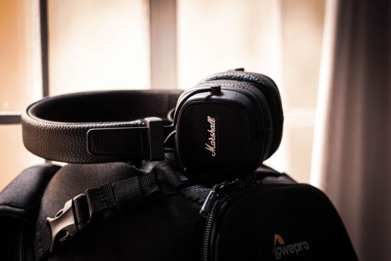 The 5 Best Noise Cancelling Headphones of 2026 - charginggearlab