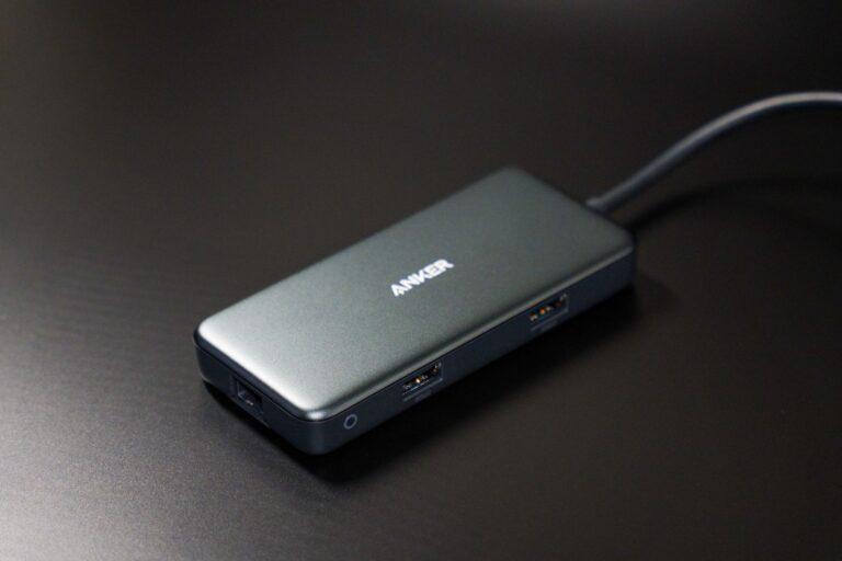Anker 737 vs. Baseus Blade 2: Power Bank Shootout - charginggearlab