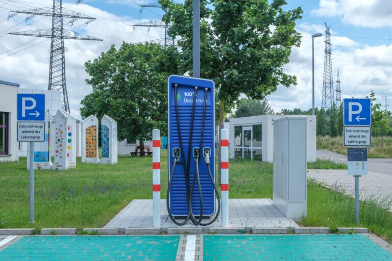 EV Charging Cable Types Explained: Level 1, 2, and DC Fast Charging - charginggearlab